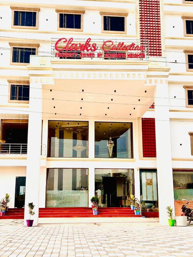 Clarks Collection Somnath Hotel Bagian luar foto